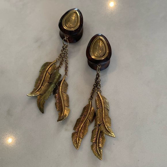 Buddha Jewelry wood & brass plugs feather dangle 3/4” - Picture 2 of 3